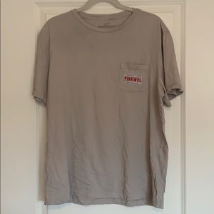 Vineyard vines grey T-shirt